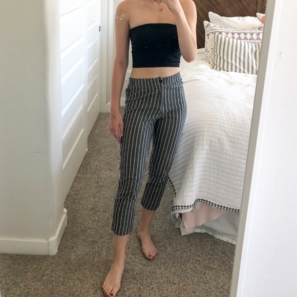 Tilly's Pants - Tilly’s Gray and White Striped Crop Pants